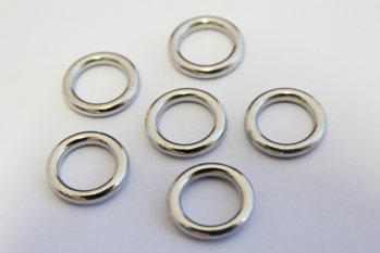 0201/14/025/15/01 - Zierteil, Metall, Ring, Gr. ca. 15 mm außen ( innen ca. 10 mm), silber
