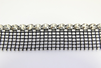 0608/15/001/20/49 - Band, Polyester, ca.20 mm breit, schwarz+ Strass